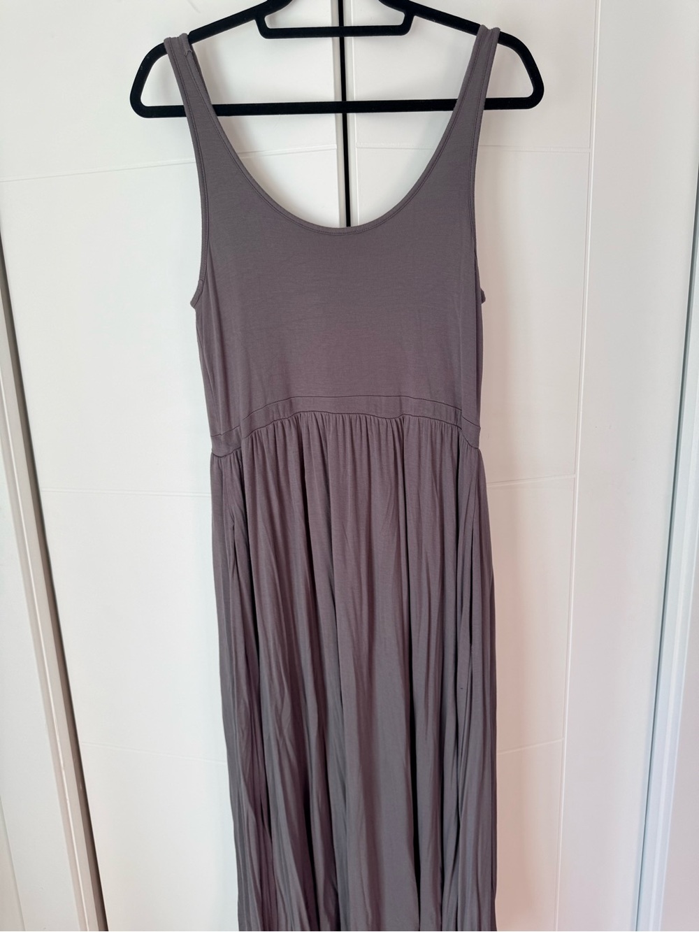 Grey Sleeveless Midi Summer Dress - Picture 5 of 5